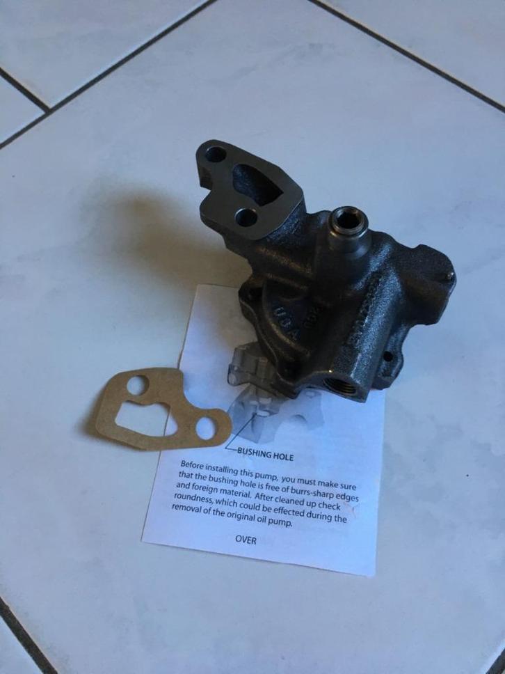 Te koop oliepomp incl pakking Dodge w200 d200 ramcharger, Auto-onderdelen, Klein materiaal, Amerikaanse onderdelen, Jeep, Oldtimer onderdelen