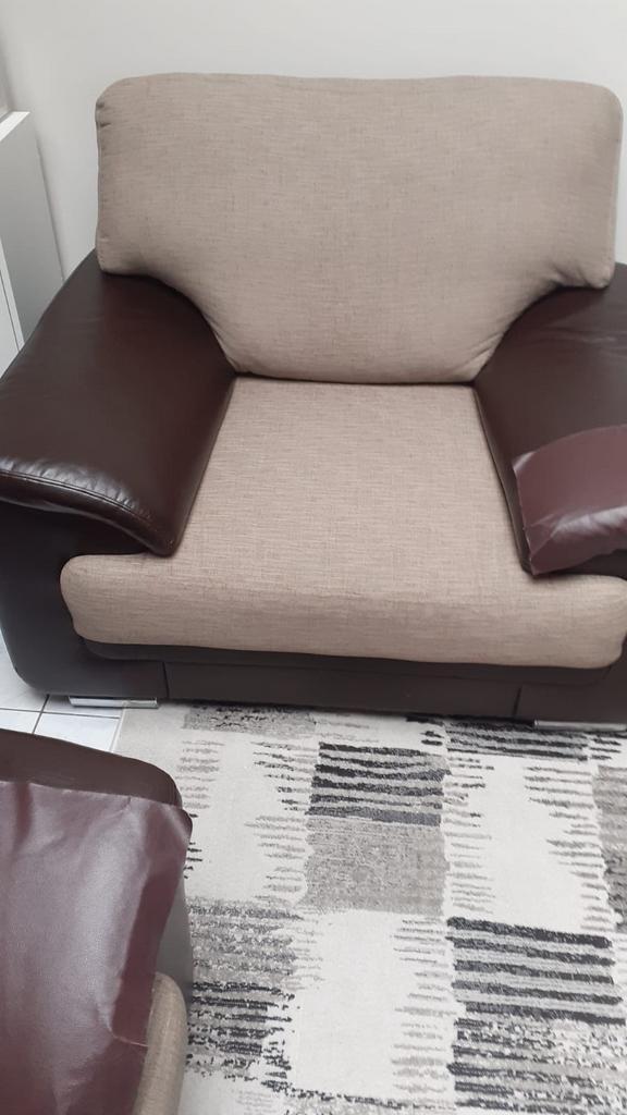 Gratis zetels moeten zo snel mogelijk weg, Maison & Meubles, Canapés | Salons, Utilisé, Banc droit, Quatre personnes ou plus, Enlèvement