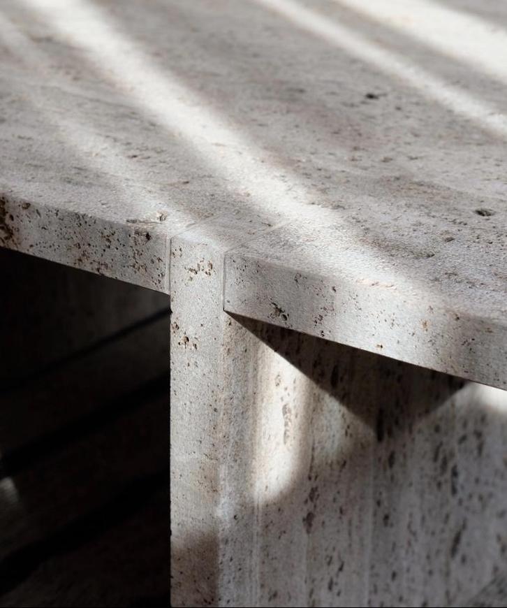 Travertijn tafel en marmeren bijzettafel, Huis en Inrichting, Tafels | Bijzettafels, Zo goed als nieuw, Rechthoekig, Minder dan 45 cm