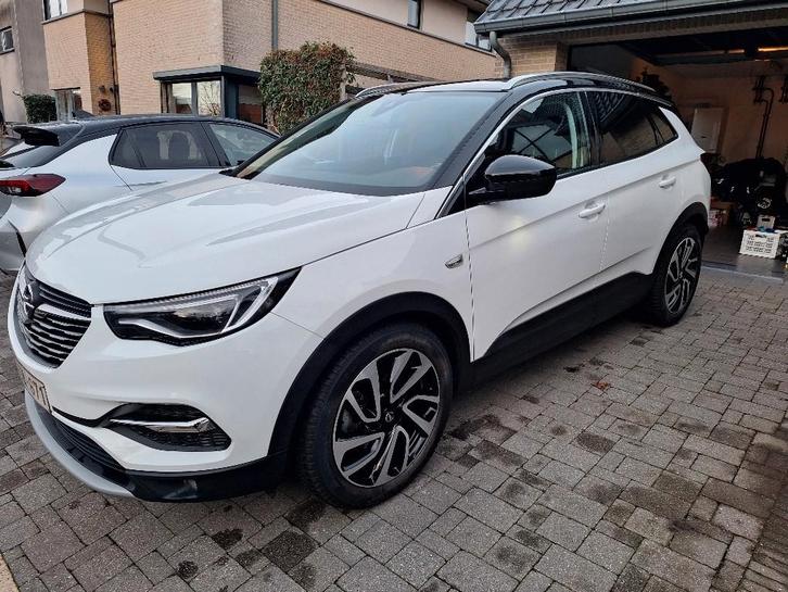 Opel Grandland X 1.6T - 181Pk, Autos, Opel, Particulier, Grandland, Caméra 360°, ABS, Caméra de recul, Phares directionnels, Régulateur de distance