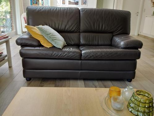 Lederen zetel met schitterend zitcomfort (2,5 pers), Huis en Inrichting, Zetels | Zetels, Zo goed als nieuw, Rechte bank, Tweepersoons