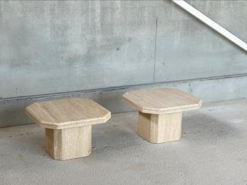 Travertine sidetable’s, set van twee beschikbaar voor biedingen