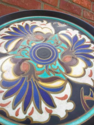 1920s Art Deco plazuid Gouda keramiek Astor beschikbaar voor biedingen