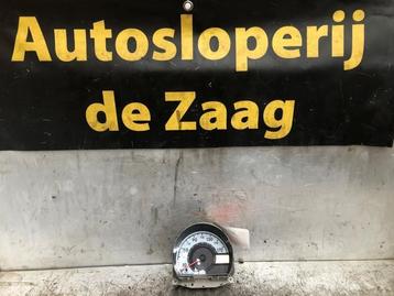 Instrumentenpaneel van een Peugeot 107 beschikbaar voor biedingen