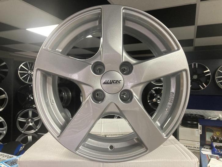 IN STOCK: NIEUWE set 15 inch 4x100 aluminium sportvelgen, Autos : Pièces & Accessoires, Pneus & Jantes, Jante(s), 15 pouces, Neuf