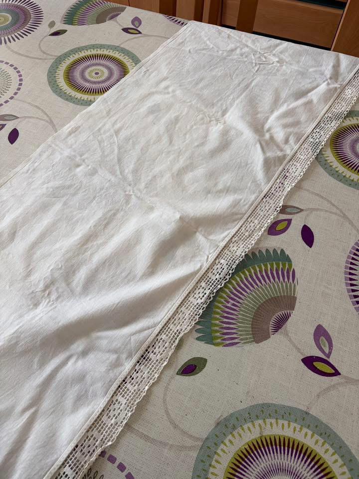 Ancienne garniture de cheminée dentelle faite main-crochet., Maison & Meubles, Nappes, Enlèvement ou Envoi