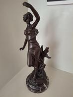 Bronzen beeldje op marmeren sokkel, Antiek en Kunst, Ophalen of Verzenden, Brons