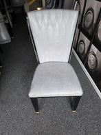 Lederen Stoelen, Enlèvement ou Envoi