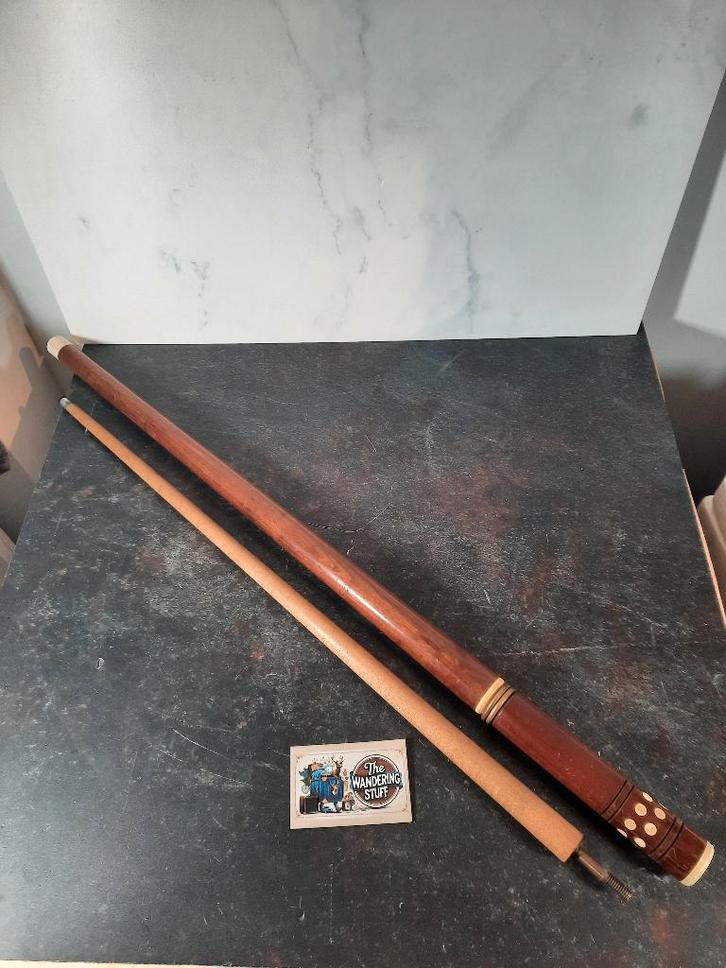 Oudere keu met inlegwerk, Sports & Fitness, Billards & Billards américains, Utilisé, Queue ou Boules, Enlèvement ou Envoi