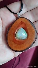 Originele  houthanger met grote Welo opaal uit Ethiopië, Nieuw, Ophalen of Verzenden, Met edelsteen, Zilver