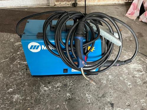 Miller MPI 220P Pulse Mig 230V lasapparaat, Doe-het-zelf en Bouw, Gereedschap | Lasapparaten, Gebruikt, CO2, 150 tot 250 ampère