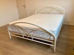 Bed 160cm, Huis en Inrichting, Ophalen, Zo goed als nieuw