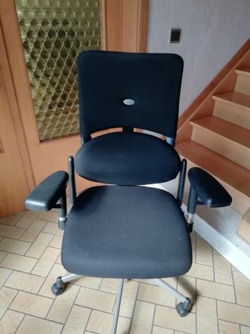 STEELCASE ergonomische bureaustoel. beschikbaar voor biedingen