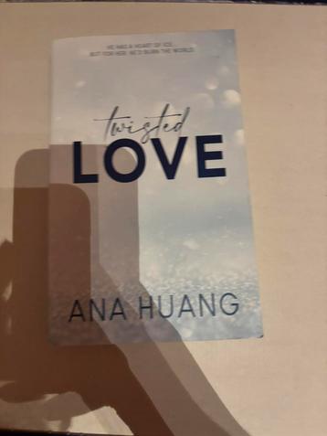 Twisted Love - Ana Huang beschikbaar voor biedingen