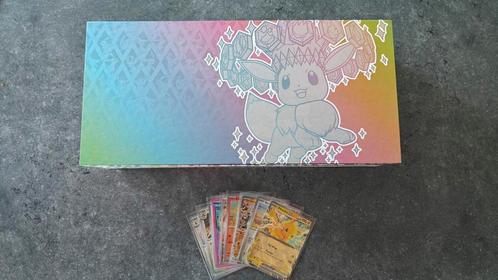 Pokémon Super Premium Collection – Prismatic Evolutions, Hobby en Vrije tijd, Verzamelkaartspellen | Pokémon, Zo goed als nieuw