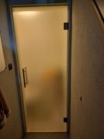 Mat glazen deuren met binnenkast, Enlèvement
