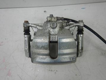 VW T-Roc 2GA Remklauw Links-voor 5Q0615105JA beschikbaar voor biedingen