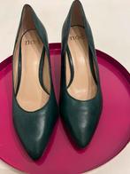 Groene, lederen pumps Noe mt 37, Kleding | Dames, Schoenen, Ophalen of Verzenden, Groen, Pumps