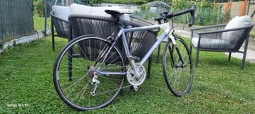 Vélo route enfant b-twin beschikbaar voor biedingen