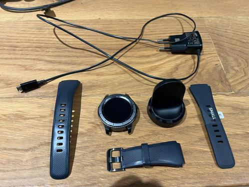 Samsung gear 3 frontier smartwatch, Bijoux, Sacs & Beauté, Montres connectées, Utilisé, Noir, Distance, Bandage calorique, GPS