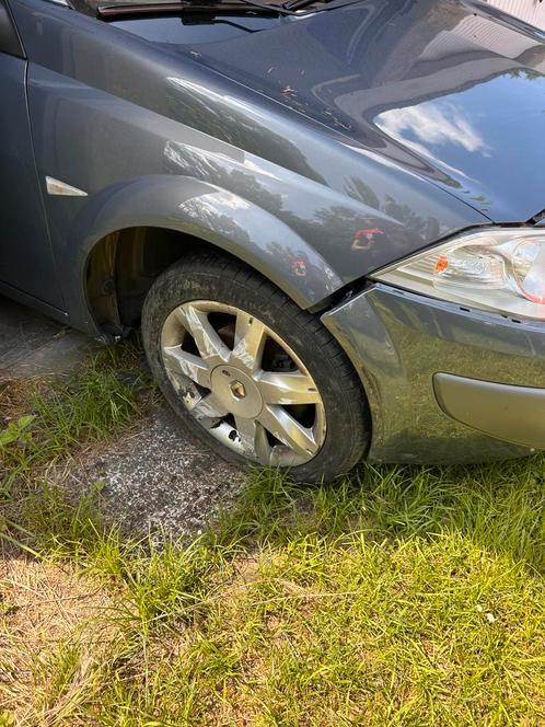Renault Megane 2 cc 2007 ( accidenté), Auto's, Renault, Particulier, Bluetooth, Cabriolet, Leder, Ophalen