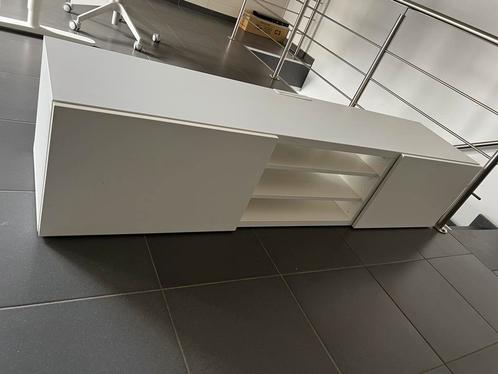 TV Meubel wit  180cm x 40cm, Huis en Inrichting, Kasten |Televisiemeubels, Zo goed als nieuw, Ophalen