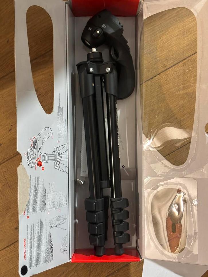 4 pieds manfrotto, TV, Hi-fi & Vidéo, Photo | Trépieds & Rotules, Comme neuf, Pied, Enlèvement