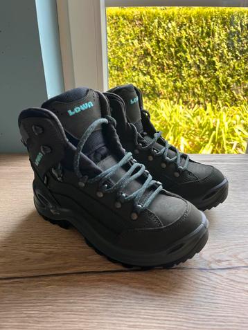Wandelschoenen van Lowa dames beschikbaar voor biedingen