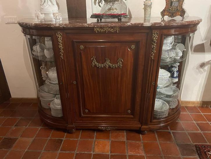 Eiken Dressoir Louis XVI met marmeren blad Rouge Royal Belge, Antiek en Kunst, Antiek | Meubels | Kasten, Ophalen