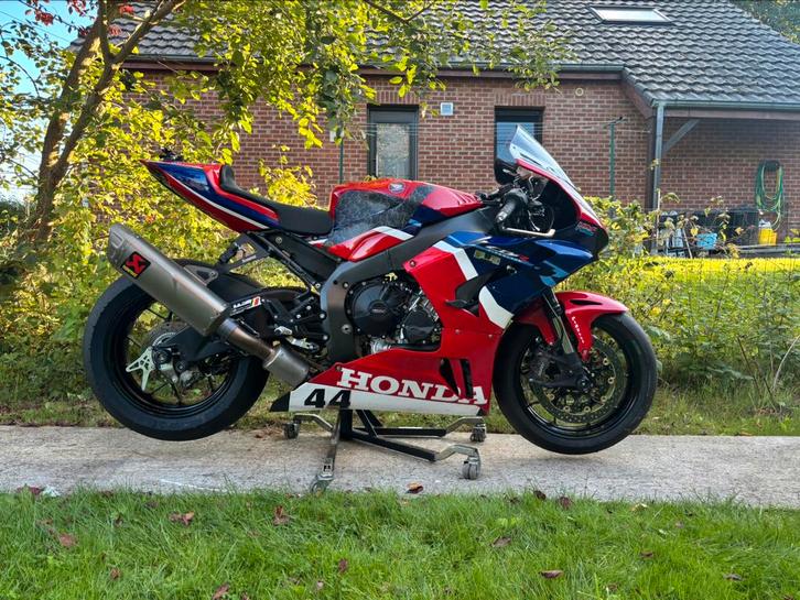 Honda CBR1000RR-R 2022 Kit HRC 3500km, Motoren, Motoren | Honda, Particulier, Super Sport, meer dan 35 kW, 4 cilinders, Ophalen