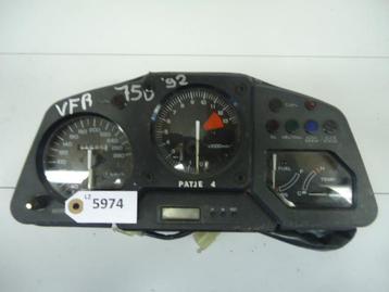 VFR750 1990 - 1993 Honda Tellers D1-28146