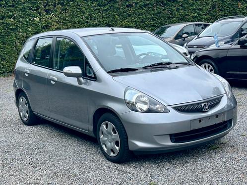 HONDA JAZZ. 1.4 ESSENCE 61.KW. AIRCO. 175.000.KM, Autos, Honda, Entreprise, Achat, Jazz, ABS, Airbags, Air conditionné, Ordinateur de bord