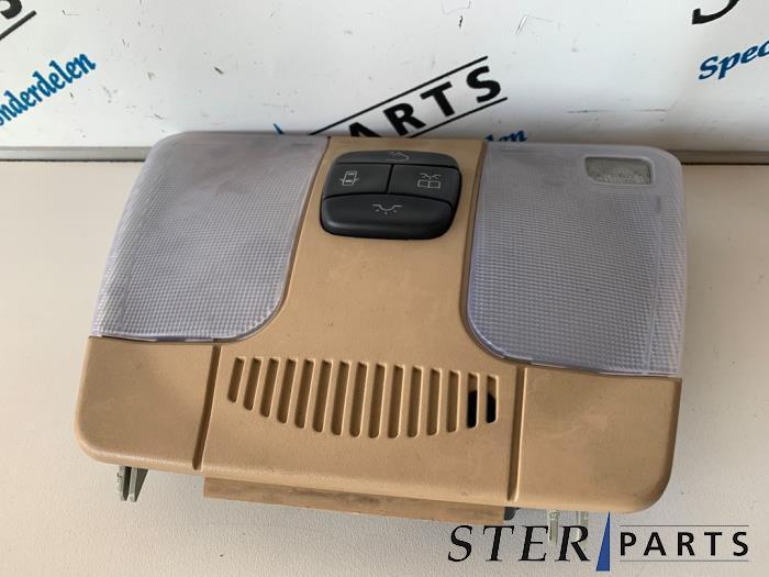 Eclairage intérieur avant d'un Mercedes CLK, Autos : Pièces & Accessoires, Éclairage, Mercedes-Benz, Utilisé, 3 mois de garantie