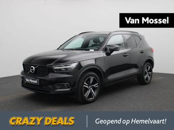 Volvo XC40 T2 Momentum Pro Aut. Apple CAR PLAY | NAVI | CAM, Auto's, Regensensor, 4 cilinders, Zwart, 5 zetels