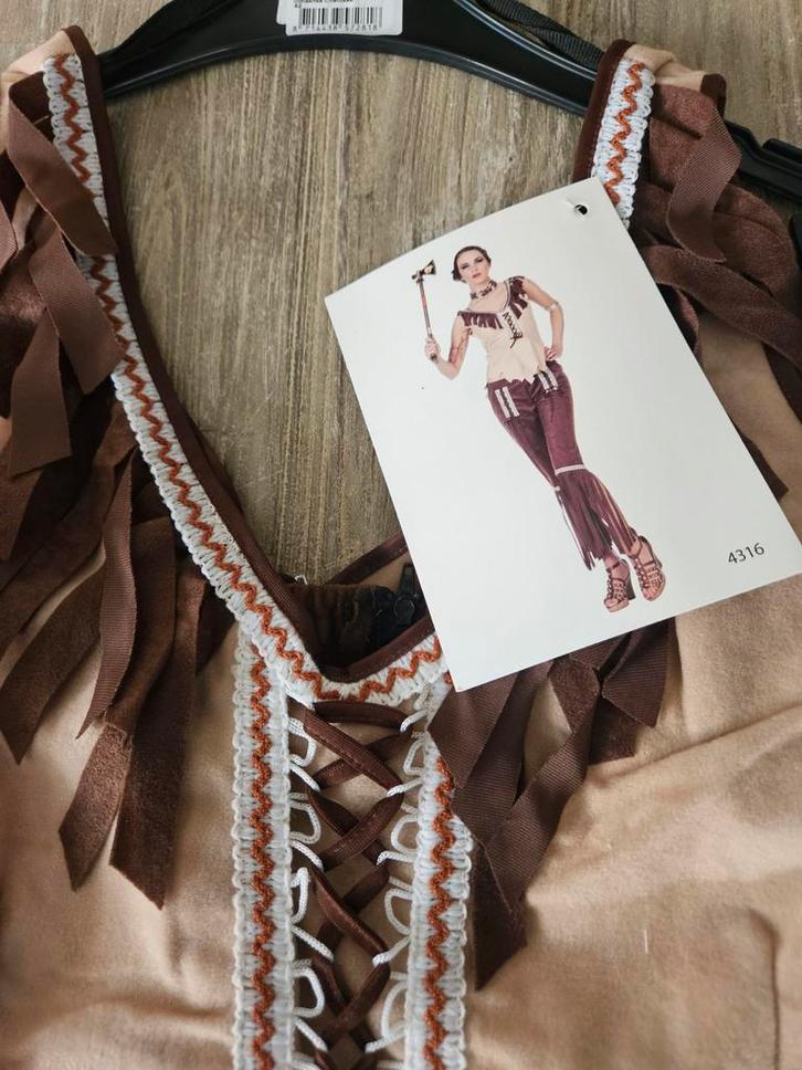 Carnaval 
Cool Girls of indiaan pakken 425 stuks  40 42 44 l, Kleding | Dames, Carnavalskleding en Feestkleding, Nieuw, Maat 34 (XS) of kleiner