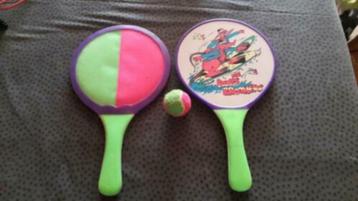 Beachbalset met klittenband beschikbaar voor biedingen