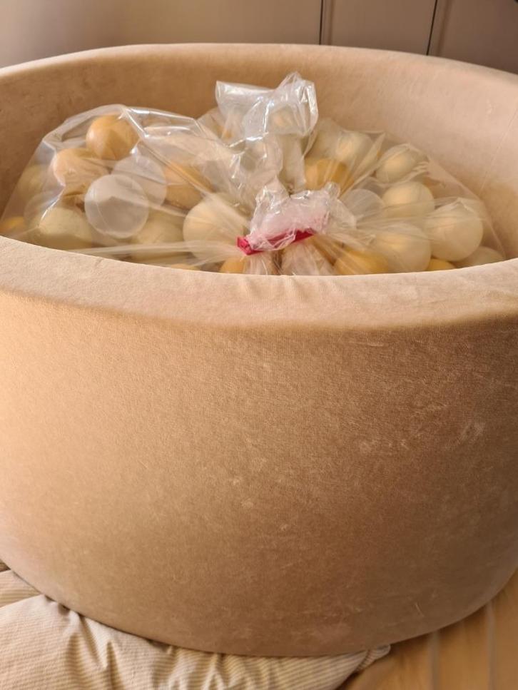 Piscine à balles beige 300 balles, Kinderen en Baby's, Speelgoed | Buiten | Los speelgoed, Zo goed als nieuw, Ophalen