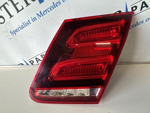 Achterlicht rechts van een Mercedes E-Klasse, Auto-onderdelen, Verlichting, Mercedes-Benz, Gebruikt, 3 maanden garantie, Ophalen of Verzenden