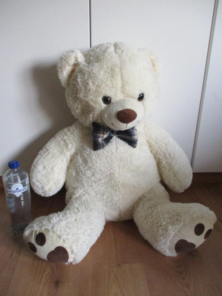 grote knuffelbeer , 59 cm, zeer zachte pluche fluffie stof, Kinderen en Baby's, Speelgoed | Knuffels en Pluche, Zo goed als nieuw