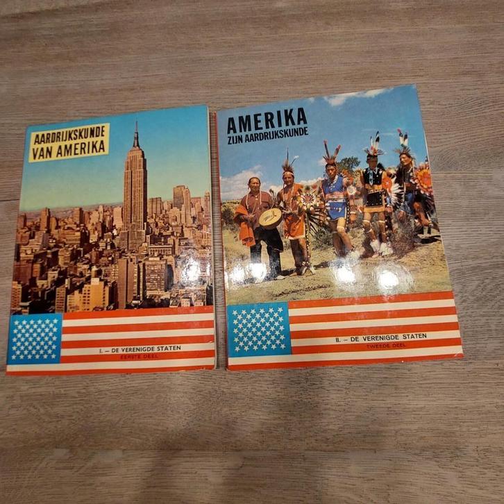 2 boeken met ingeplakte prenten "Amerika", Verzamelen, Foto's en Prenten, Gebruikt, Prent, Buitenland, Ophalen of Verzenden