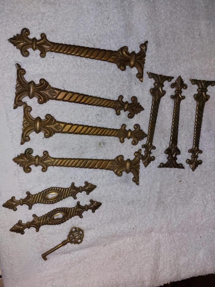 9 st gebronsde sierplaatjes, jaren 50-60, Antiquités & Art, Curiosités & Brocante, Enlèvement ou Envoi