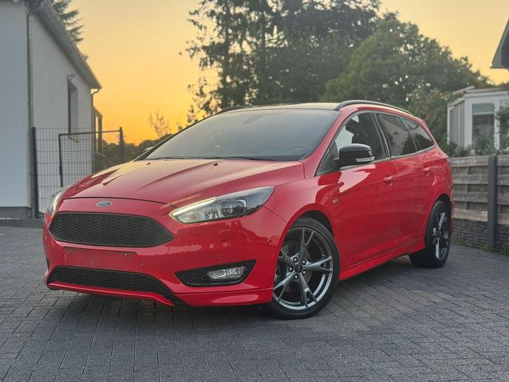 FORD FOCUS 1.5I ST-LINE/2017/108000K/NAVI/CAM/AUT/GEKVVK/, Autos, Ford, Particulier, Focus, Caméra de recul, Bluetooth, Ordinateur de bord