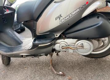 Scooter Kymco 125 beschikbaar voor biedingen
