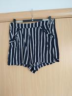 Blauw witte short Mango maat M, Vêtements | Femmes, Culottes & Pantalons, Comme neuf, Courts, Taille 38/40 (M), Bleu