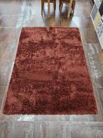 Roodbruin hoogpolig tapijt 230 op 65 cm, Enlèvement