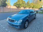 Mercedes E220 CDI Avantgarde | Airco | Automaat | Trekhaak, Auto's, Automaat, Achterwielaandrijving, 4 cilinders, Blauw
