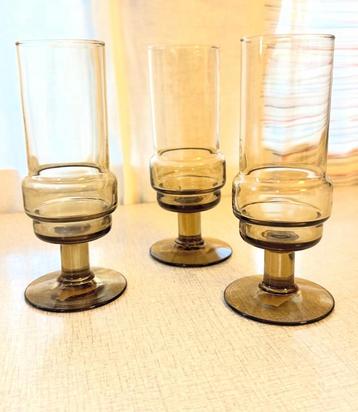 Vintage champagnefluitjes, 4 stuks beschikbaar voor biedingen
