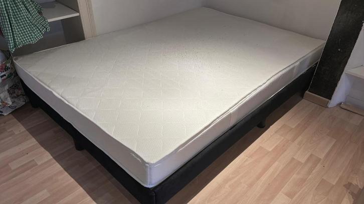Bedbodem + matras 140 x 200, Huis en Inrichting, Slaapkamer | Matrassen en Bedbodems, Zo goed als nieuw, Matras, 140 cm, 200 cm
