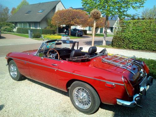 MG B Roadster 1800 (1977), Auto's, MG, Particulier, B, Benzine, Cabriolet, 2 deurs, Handgeschakeld, Rood, Zwart, Achterwielaandrijving