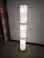 Lampadaire colonne blanche, Huis en Inrichting, Lampen | Vloerlampen, 100 tot 150 cm, Gebruikt, Stof, Moderne